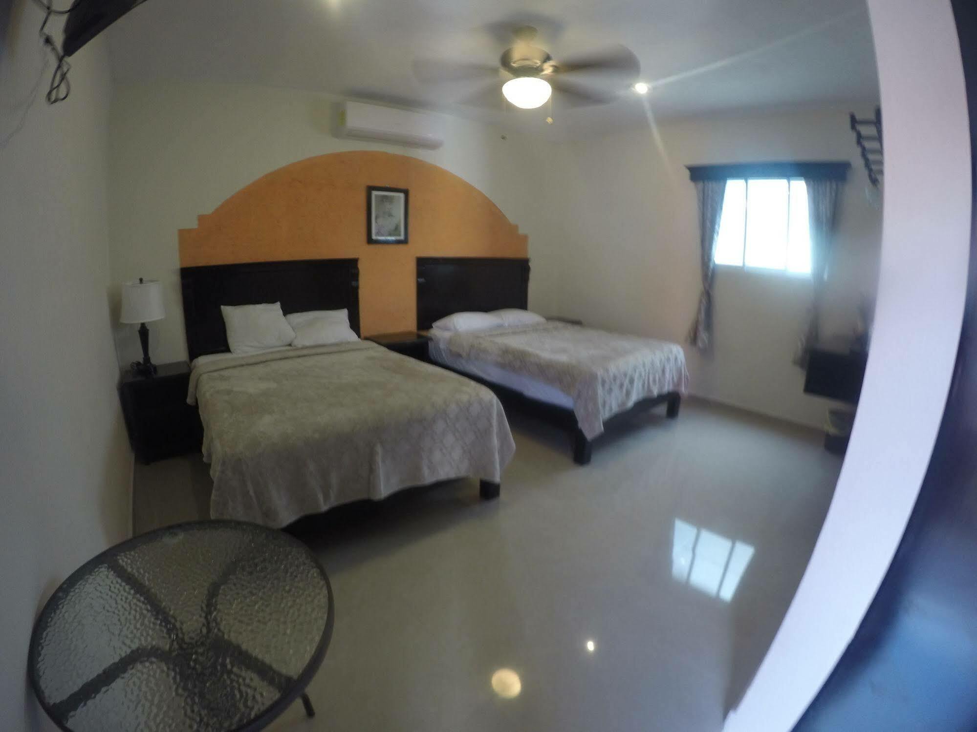 Hotel Quinta Marciala Mx Valladolid  Buitenkant foto